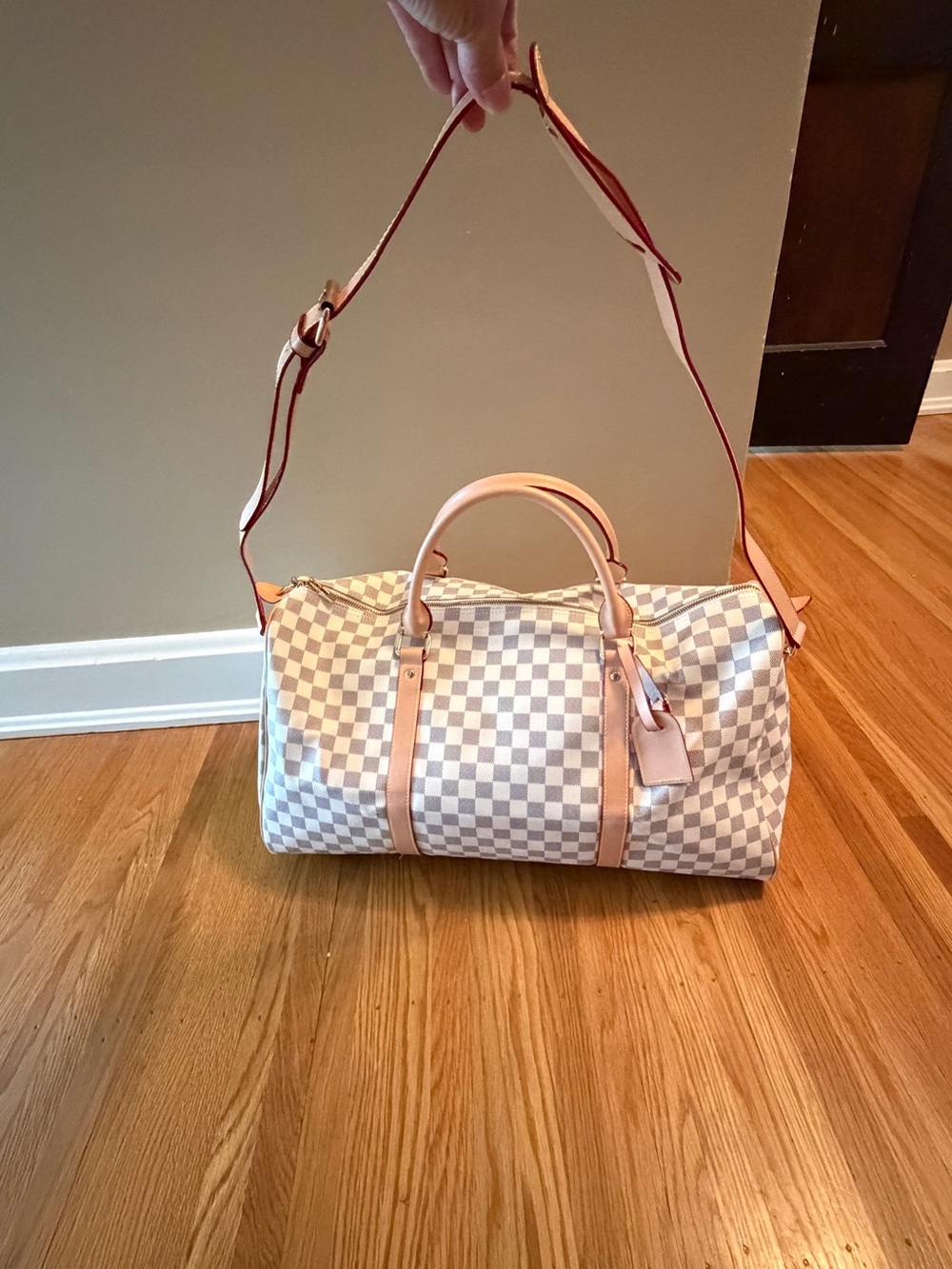 Anniston (or Anistyn) brand Check Duffel Bag in cream & gray, like new - Picture 4 of 9